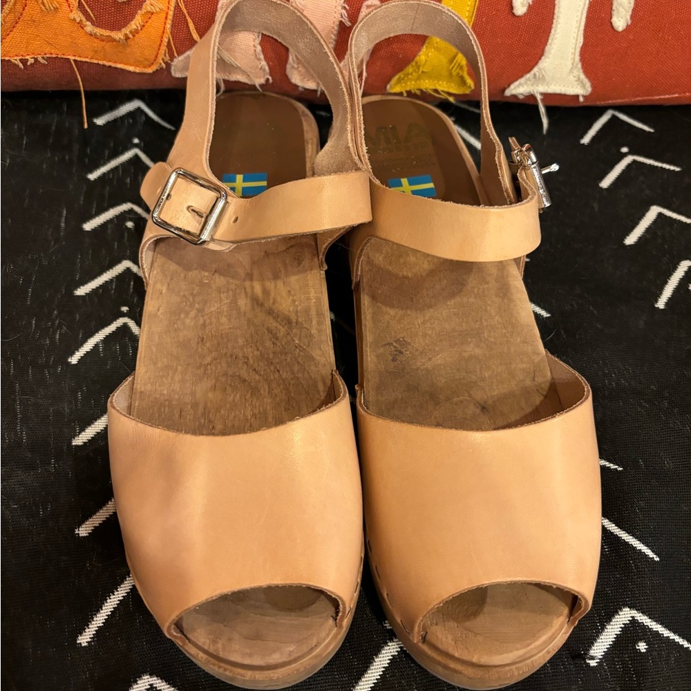 MIA Clogs - Picture 3 of 5